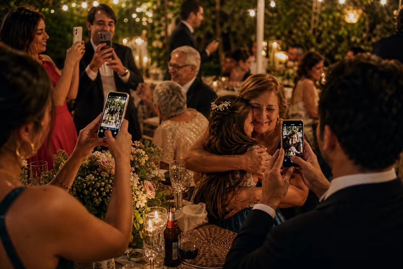Qué fotos tienen los invitados de una boda que los novios no ven